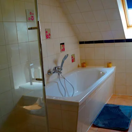 24 Modern & Gemuetlich Appartement *