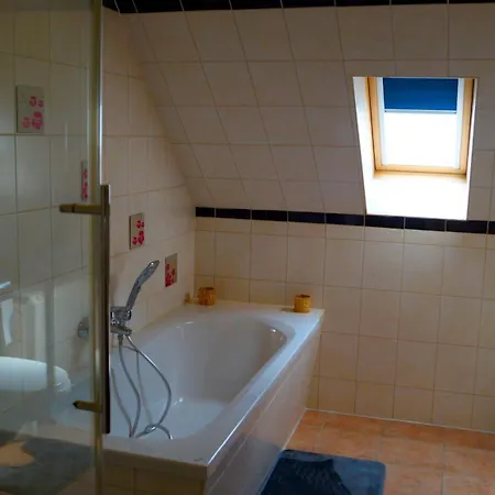 24 Modern & Gemuetlich Appartement *